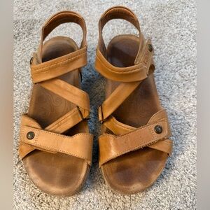 Taos Trulie Brown Leather Sandals, Size 7-7.5